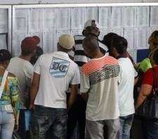 Começa convocação de funcionários da Frente de Trabalho