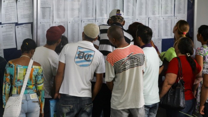 Começa convocação de funcionários da Frente de Trabalho