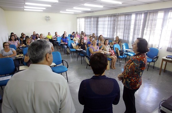 Prefeitura capacita educadores para Projeto de Combate ao Desperdício de Água