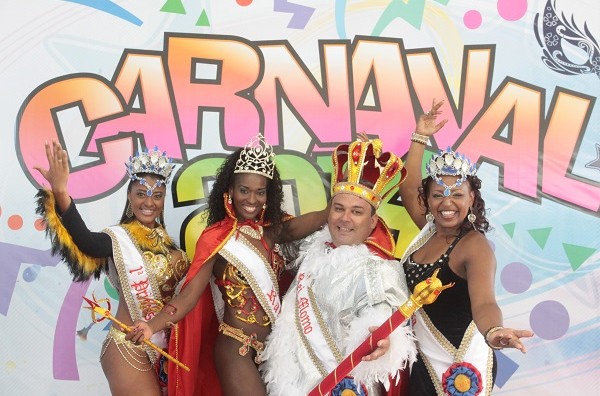 Suzansamba apresenta nova Corte Carnavalesca 2014