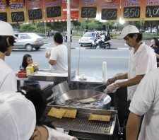 Feiras noturnas são opção contra as altas temperaturas do verão