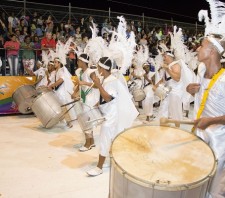 Perola Negra e Camisa Preta e Branco são campeãs do Carnaval 2014