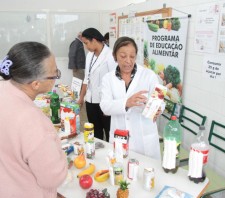 Nutricionista orienta frequentadores do Restaurante Popular