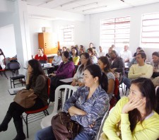 Dentistas são capacitados para identificar câncer bucal em idosos
