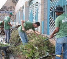Projeto Cidade Viva recolhe 2,5 toneladas de detritos das ruas no primeiro dia de trabalho