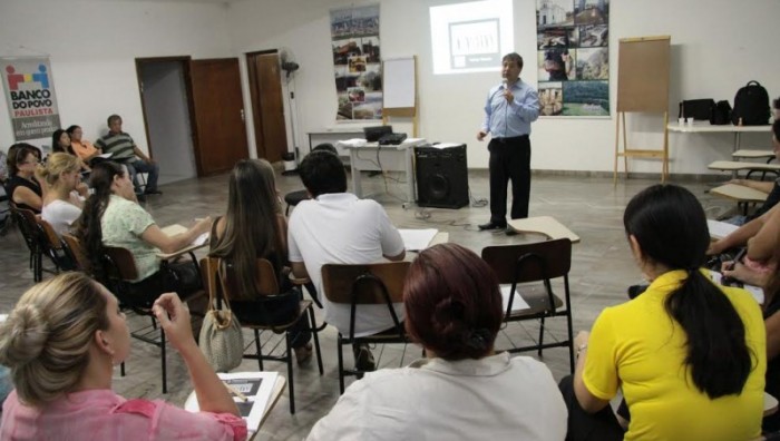 Curso prepara líderes para empresas de Suzano