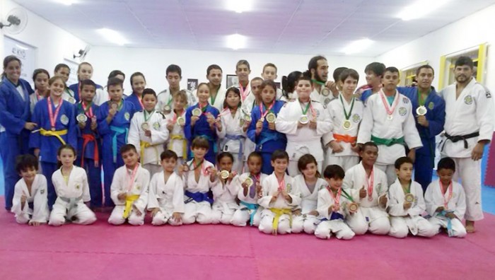 Judocas suzanenses dominam pódio em classificatória do Paulista