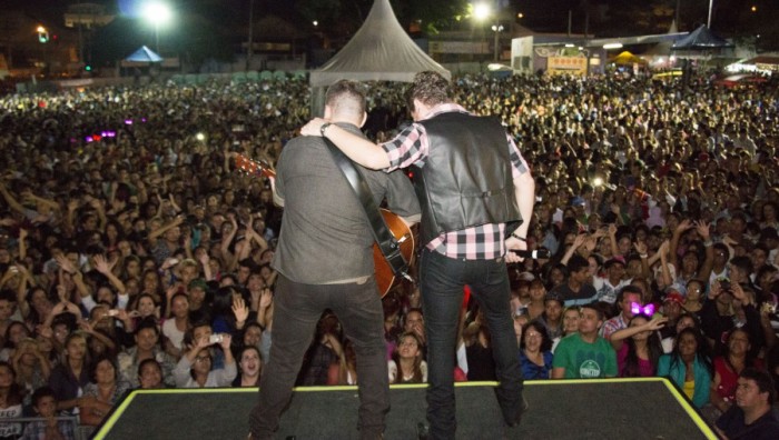Aniversário: 45 mil acompanham shows no Largo da Feira