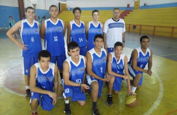 Basquete Suzano joga pelo título sub-regional da Copa de São Paulo