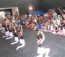 Mães de aprendizes das Oficinas Culturais recebem homenagem