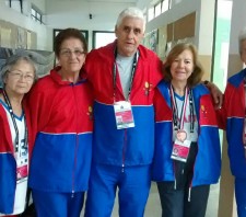 Prefeitura homenageia delegação que disputou os Jogos Regionais do Idoso