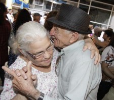 Baile do Dia das Mães acontece amanhã