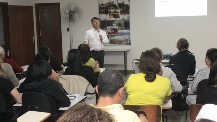 Pequenos e micro empresários participam de Curso de Excelência no Atendimento