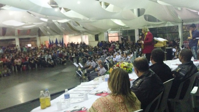 Quase 400 alunos da escola Antonio Marques Figueira recebem diploma do Proerd