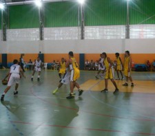 Suzano vence Diadema e garante classificação para fase estadual da Copa de Basquetebol
