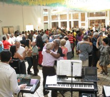 Homenagem às Mães: Baile do Fundo Social deve atrair 400 pessoas