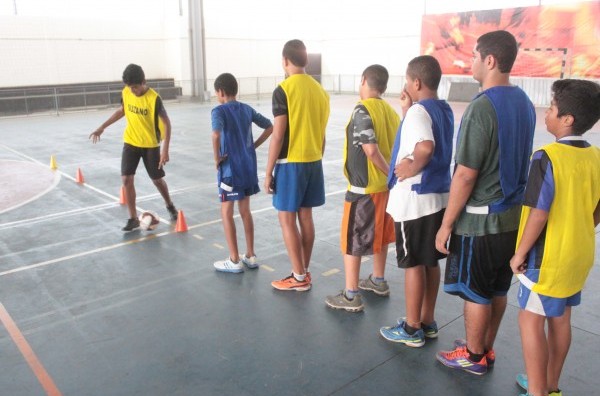 Esporte de base: Prefeitura oferece mais de 10 modalidades para crianças e adolescentes