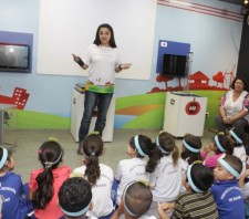 Caminhão do Boa Energia leva conhecimento e diversão às escolas municipais