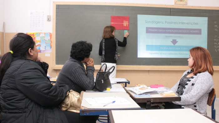 Prefeitura investe no aprimoramento profissional dos educadores