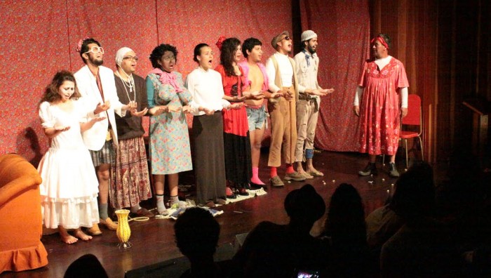 Espetáculo atrai aproximadamente 400 pessoas no Centro Cultural
