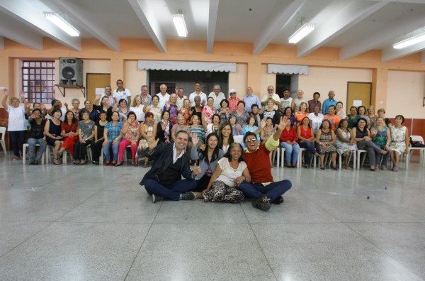 Trio Los Angeles participa de segundo ensaio do Concurso Miss e Mister Suzano Melhor Idade