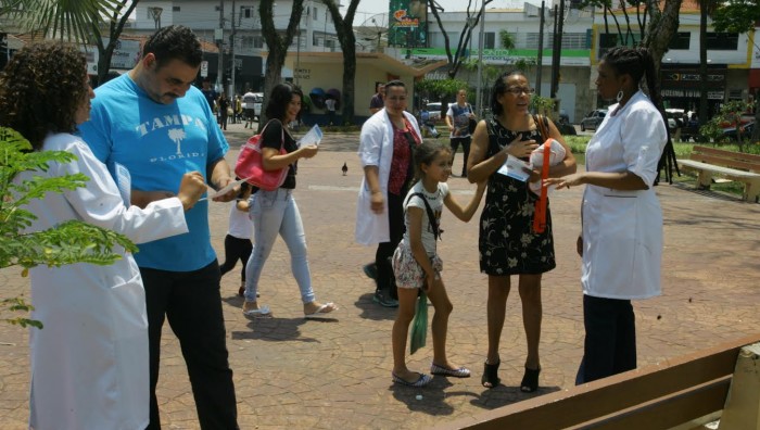 Prefeitura orienta munícipes sobre alimentação saudável