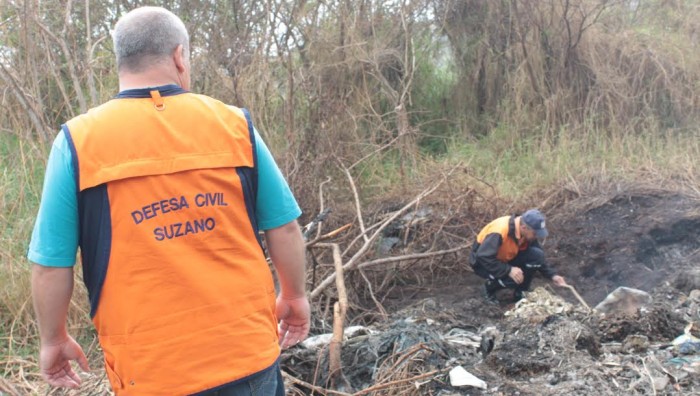 Defesa Civil, Bombeiros e Cetesb realizam ação em terreno no Tabamarajoara