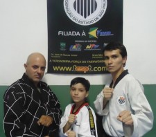 Tetracampeão paulista de taekwondo, atleta de Suzano disputa Copa do Brasil no sábado