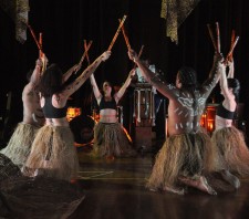 Saspe lota Teatro “Armando de Ré” com show “O canto zumbi”