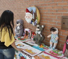 Aprendizes expõem trabalhos de Artes Plásticas e Artesanato