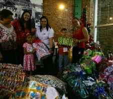 Fundo Social entrega brinquedos para 110 crianças