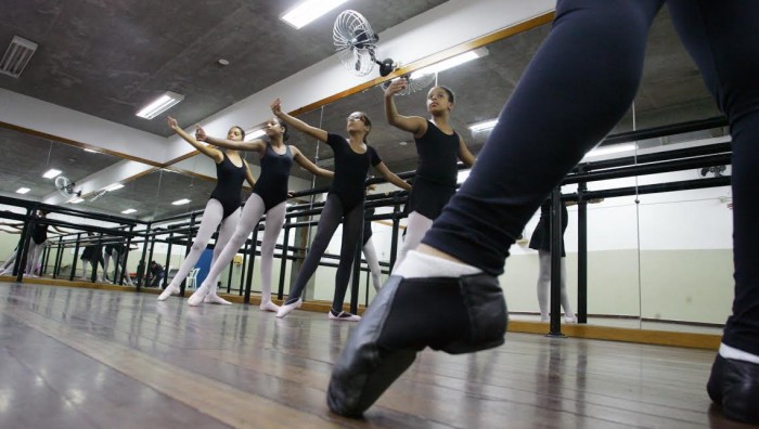 Oficinas de Formação Cultural iniciam aulas e aprendizes elogiam qualidade dos cursos
