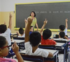 Prefeitura realiza trabalho diferenciado de acolhimento no primeiro dia de aula