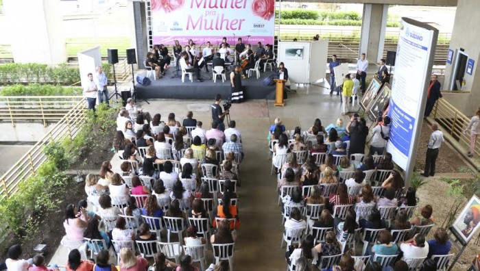 Café com música: Evento reúne mais de 300 mulheres