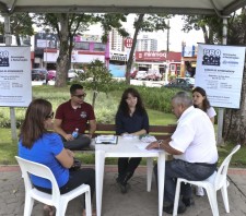 Procon orienta população na Praça dos Expedicionários