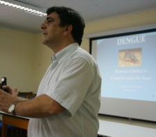 Saúde capacita profissionais para combate à dengue