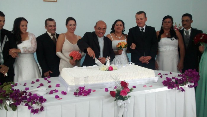 Casamento Comunitário: 11 casais oficializam união em Suzano