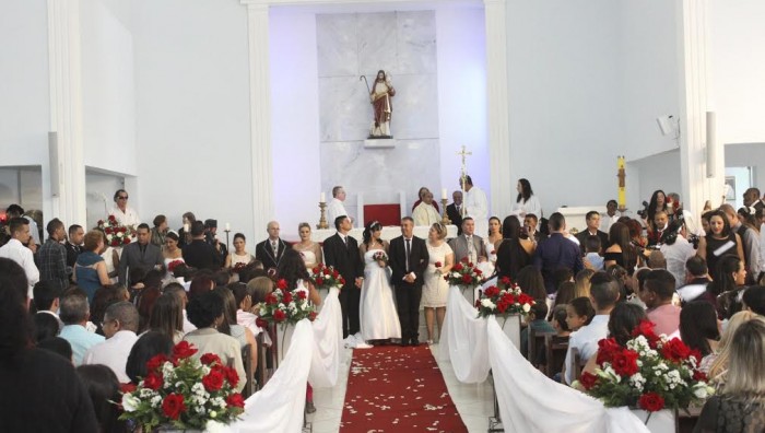 Casamento Comunitário une 11 casais e celebra valorização da família