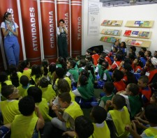 Cidade do Livro já recebeu 5,4 mil crianças em Suzano