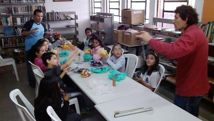 Aprendizes participam de Oficina de Construção de Instrumentos em Palmeiras