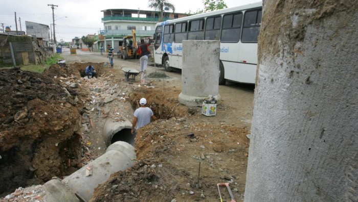 Prefeitura inicia pavimentação da via que interliga os bairros Quaresmeira e Suzanópolis