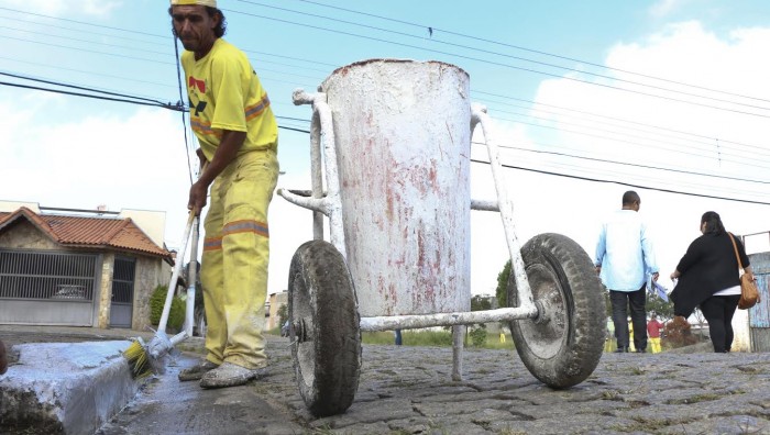 Mutirão de revitalização da prefeitura chega ao “Setor C” e agrada moradores