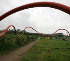 Prefeitura recupera escultura de Tomie Ohtake e inicia revitalização da Praça Sol Nascente