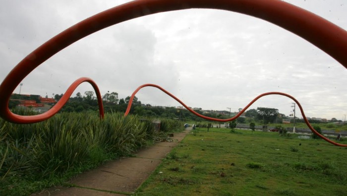 Prefeitura recupera escultura de Tomie Ohtake e inicia revitalização da Praça Sol Nascente