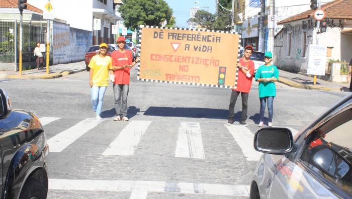 Alunos das escolas Sebastião Pereira Vidal e Brasílio Menezes participam de Gincana Cultural