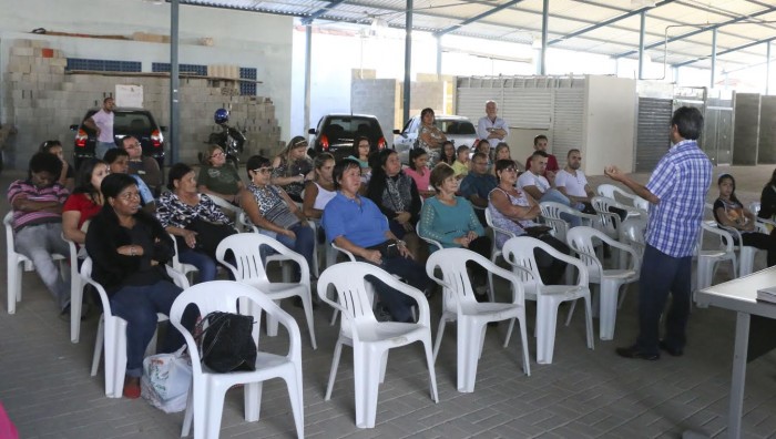 Ex-ambulantes recebem certificados