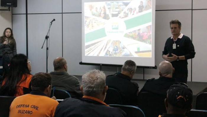 Reunião conscientiza servidores sobre transporte através de dutoviários