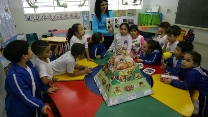 Projeto de alimentação saudável aproxima a família do universo escolar