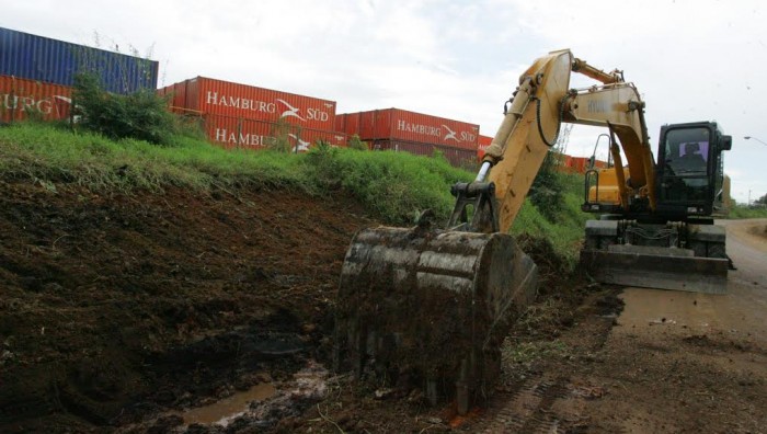 Prefeitura inicia manutenção na Estrada do Areião que receberá 1,6 km de asfalto