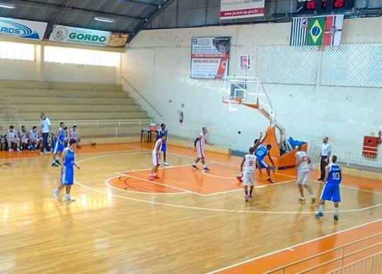 Basquete Suzano Sub-16 pega o Barueri na quarta rodada do Estadual